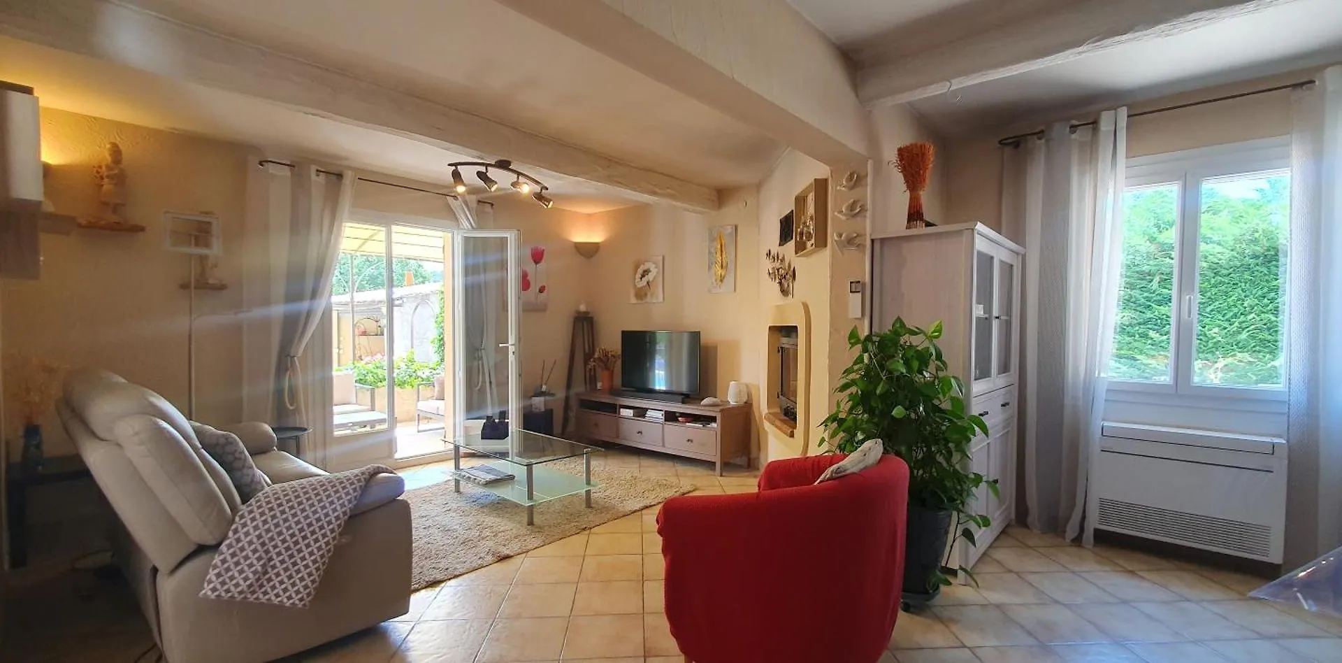 Maison Familiale Avec Piscine Et Boulodrome Dans Le Luberon Caseneuve Holiday home