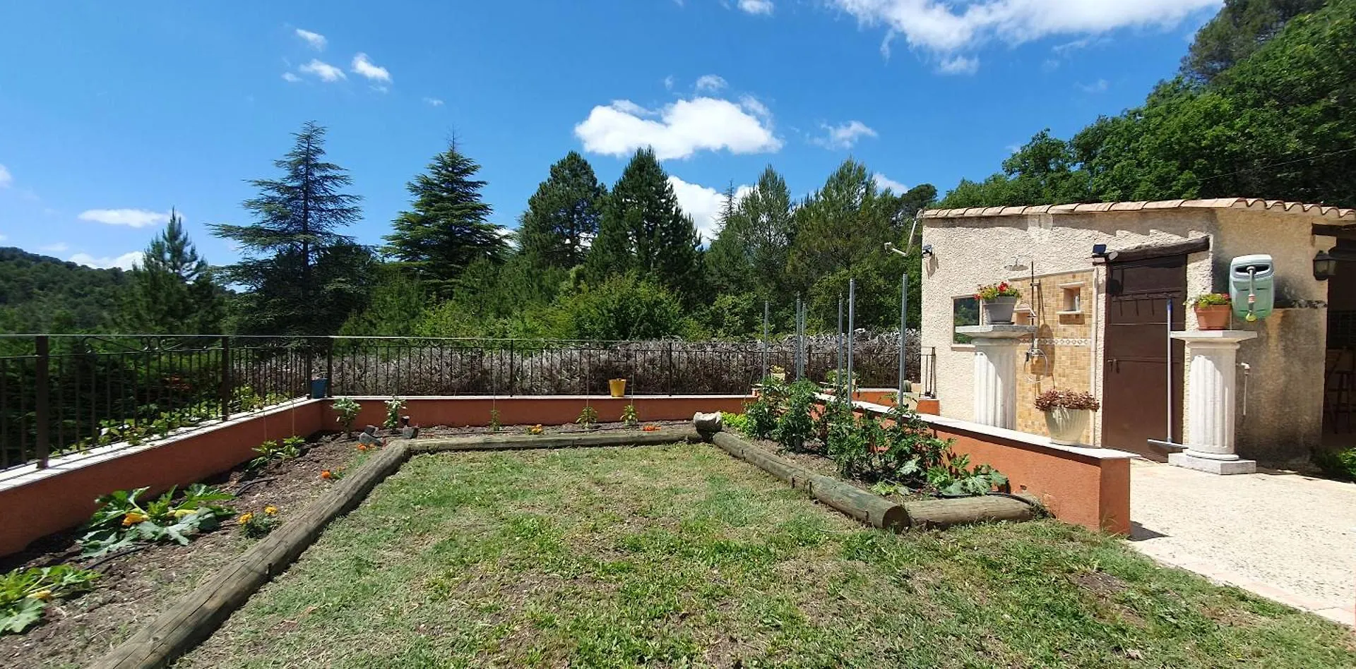 Maison Familiale Avec Piscine Et Boulodrome Dans Le Luberon Caseneuve Holiday home