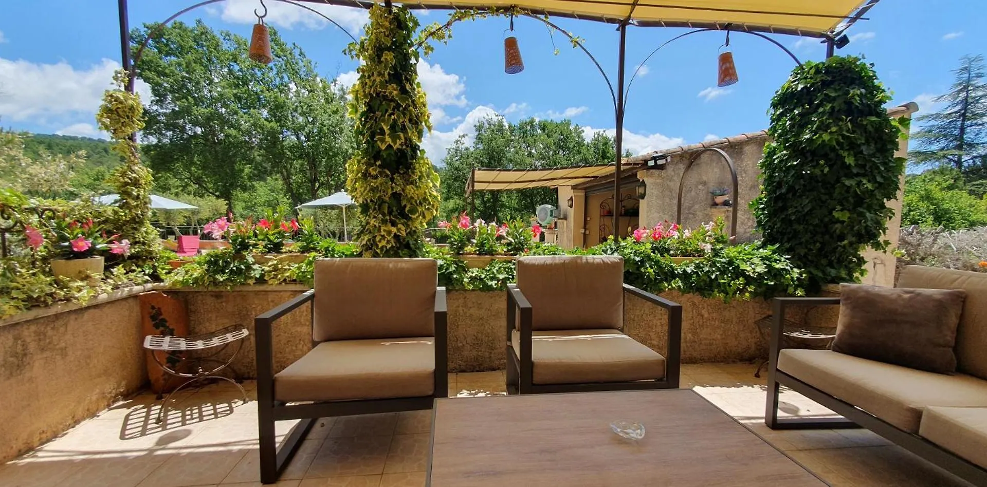Maison Familiale Avec Piscine Et Boulodrome Dans Le Luberon Caseneuve 0*,